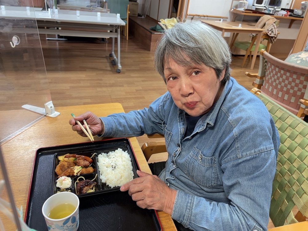 静岡市清水区デイサービス_4月のお楽しみ昼食