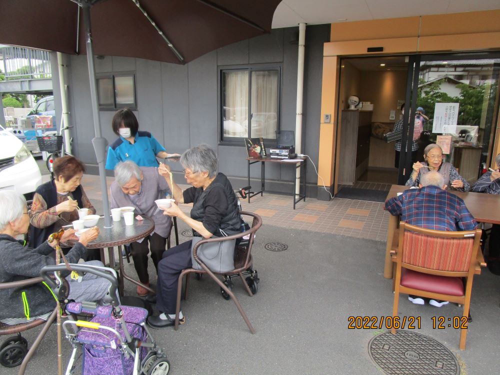 静岡市清水区デイサービス_流さないそうめん開催しました