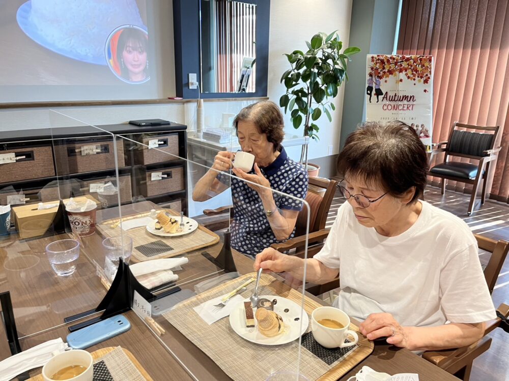 静岡市葵区デイサービス_コーヒーの日とティータイムスペシャルスイーツ