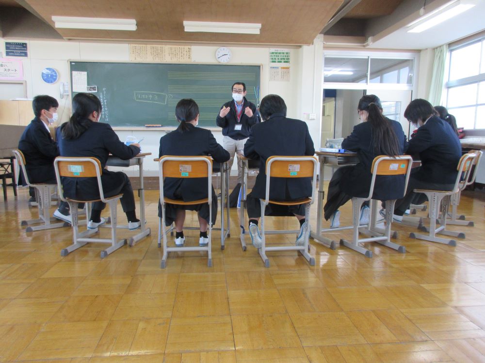 静岡市清水区デイサービス_袖師中学校にて職業講話