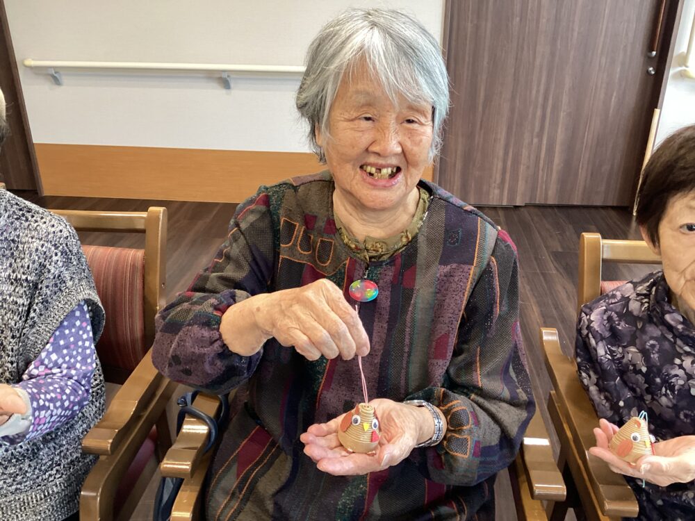 静岡市清水区デイサービス_クラフトバンド教室幸福の鳥ふくろう