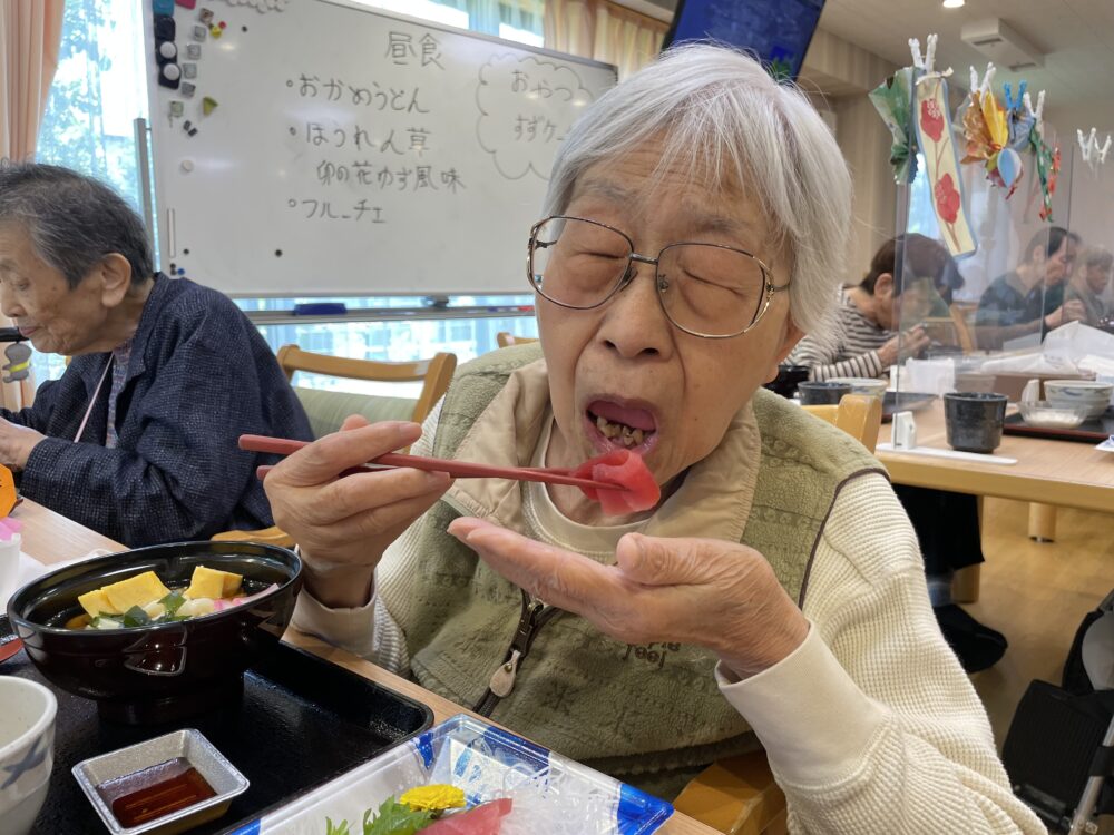 静岡市清水区デイサービス_やっばり刺身はいいよね