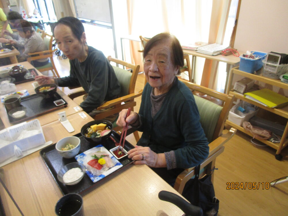 静岡市清水区デイサービス_やっばり刺身はいいよね