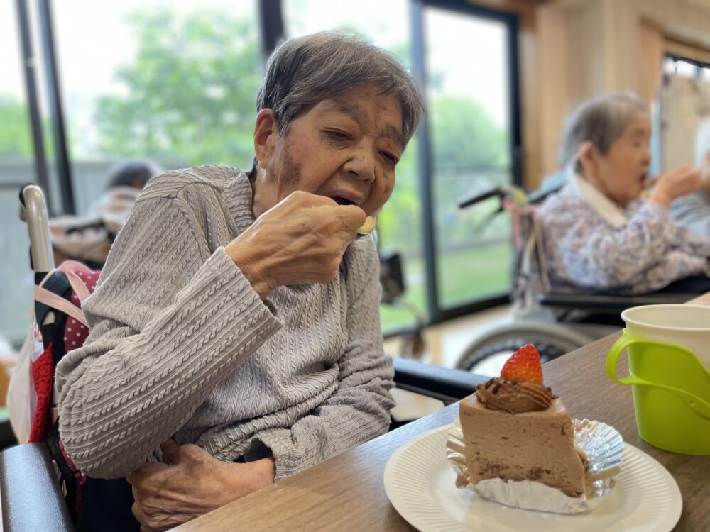 静岡市清水区デイサービス_5月誕生日会開催