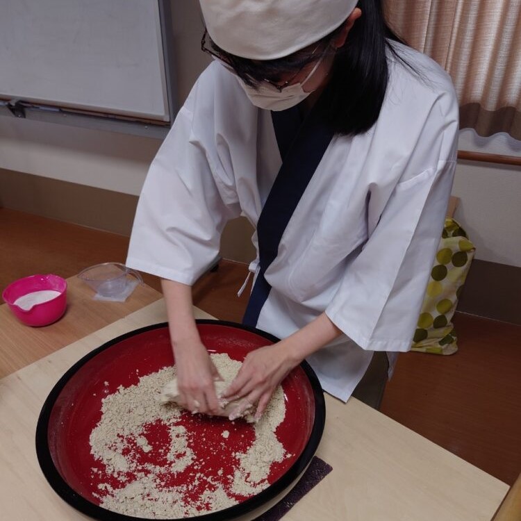 藤枝市デイサービス_「筍とタラの芽の天ぷら蕎麦」