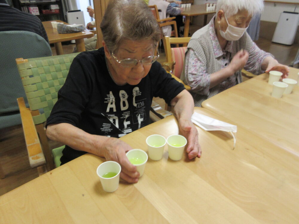 静岡市清水区デイサービス_新茶を楽しむ会