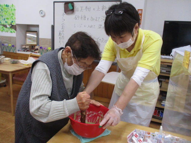 牧之原市デイサービス_柏餅作り