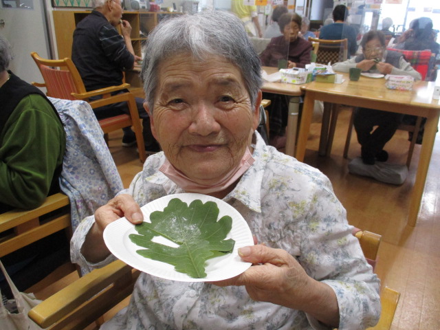 牧之原市デイサービス_柏餅作り