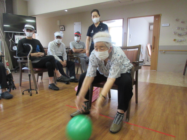 富士市デイサービス_ちらし寿司とボーリング大会