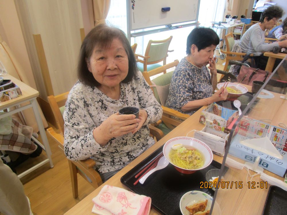 静岡市清水区デイサービス_奇数月第3月曜日はラーメンの日あさりラーメン