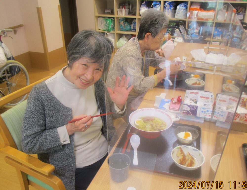 静岡市清水区デイサービス_奇数月第3月曜日はラーメンの日あさりラーメン