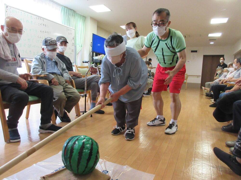 富士市デイサービス_納涼きもだめし大会＆スイカ割り