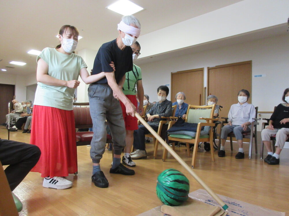 富士市デイサービス_納涼きもだめし大会＆スイカ割り