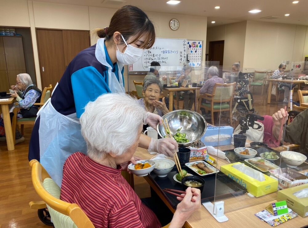 駿東郡長泉町デイサービス_園芸クラブ夏野菜を堪能