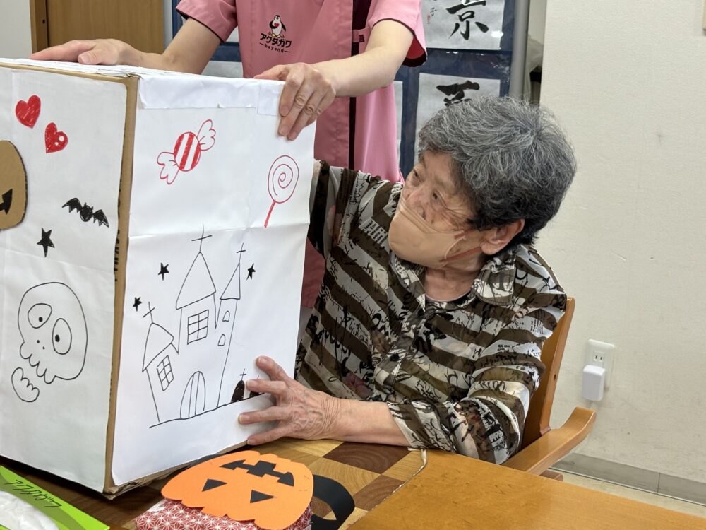 清水銀座デイサービス　ハロウィン～お菓子つかみ取り～