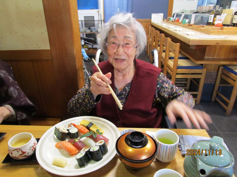 静岡市清水区デイサービス_食べ歩きツアー吉野寿司第3弾