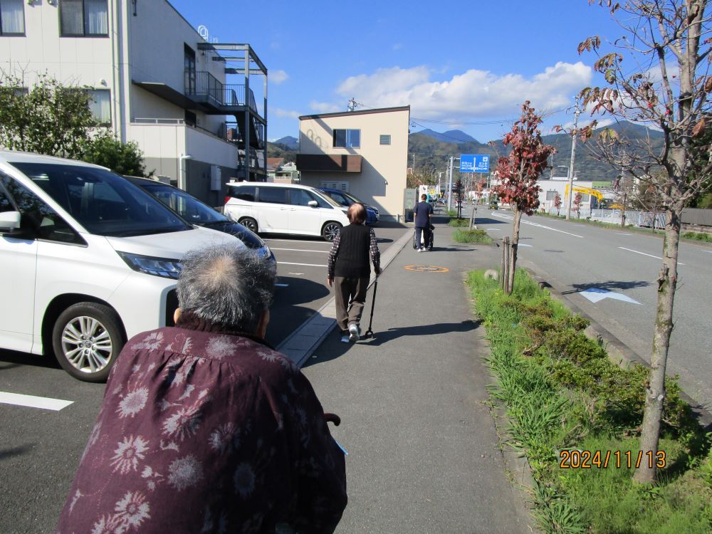 静岡市清水区デイサービス_食べ歩きツアー吉野寿司第3弾