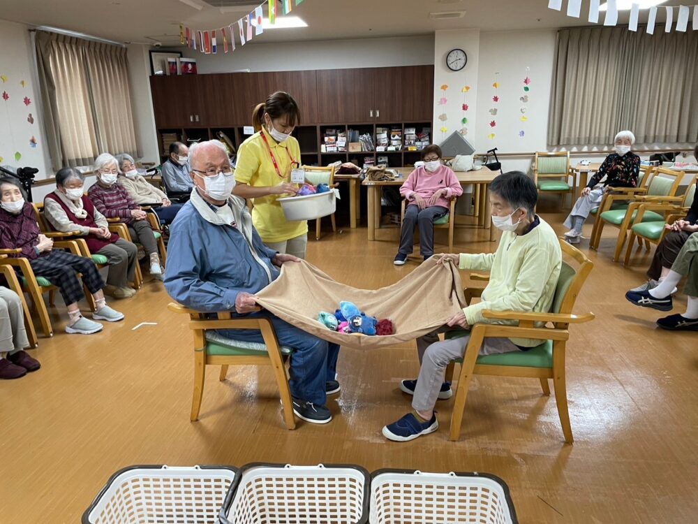 藤枝市老人ホーム_11月運動会イベント