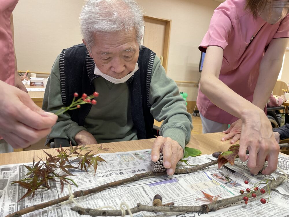 浜松市デイサービス＿展覧会に向けた創作活動①リハビリ効果に注目したグループ制作