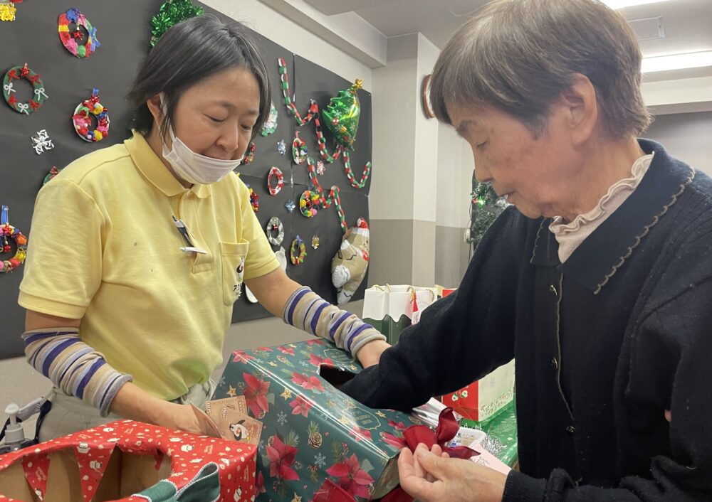 静岡市駿河区デイサービス_クリスマススーパーハーツ商店