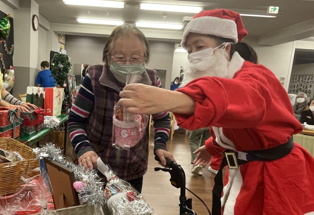 静岡市駿河区デイサービス_クリスマススーパーハーツ商店