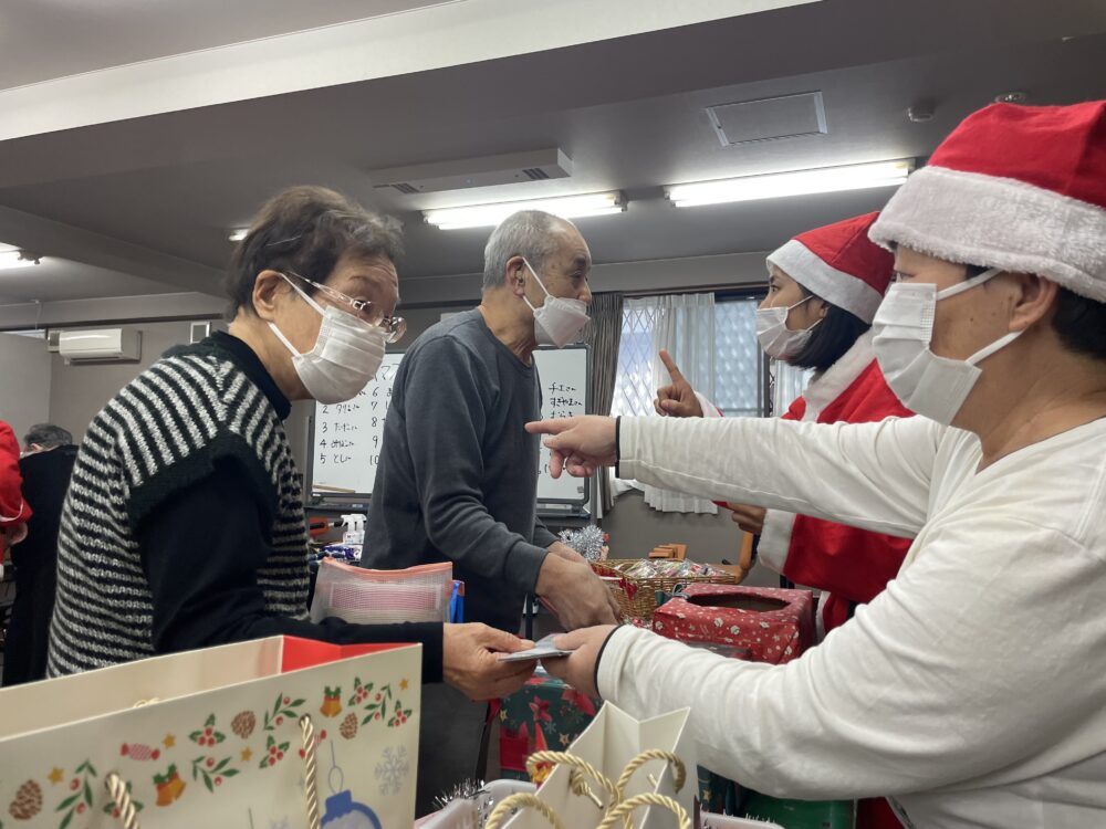 静岡市駿河区デイサービス_クリスマススーパーハーツ商店