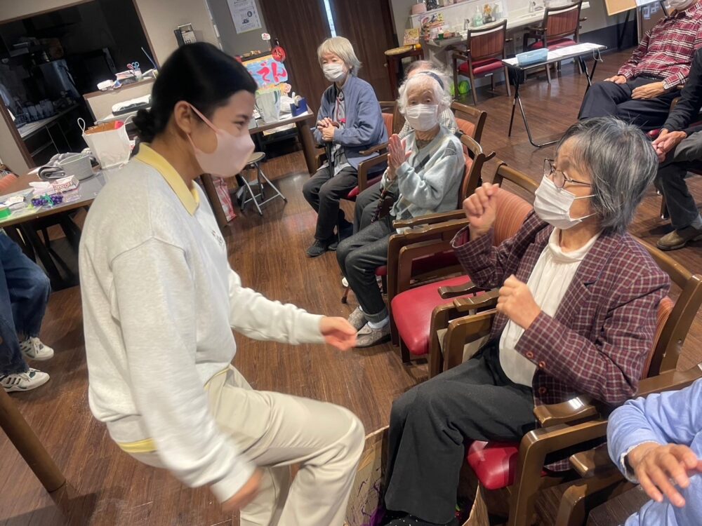 静岡市駿河区デイサービス_ブドウ狩りイベント