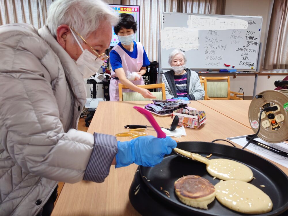 藤枝市老人ホーム_1月どら焼き作り