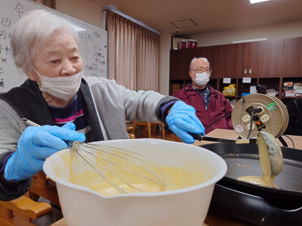 藤枝市老人ホーム_1月どら焼き作り