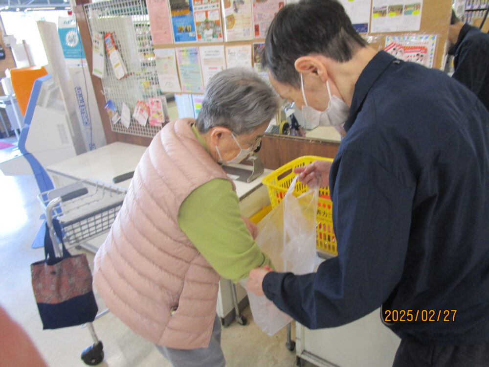 静岡市清水区デイサービス_生活リハビリクラブ押切料理クラブいちごのチョコフォンデュ