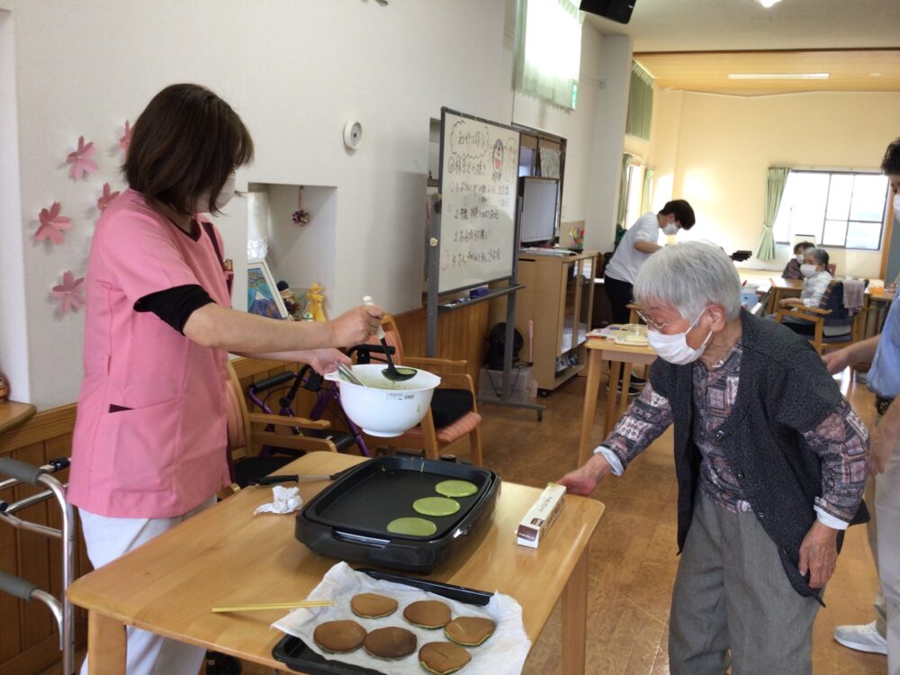 牧之原市デイサービス_手作り抹茶どらやき