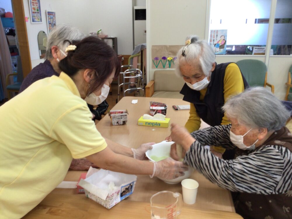 牧之原市デイサービス_端午の節句柏餅作り