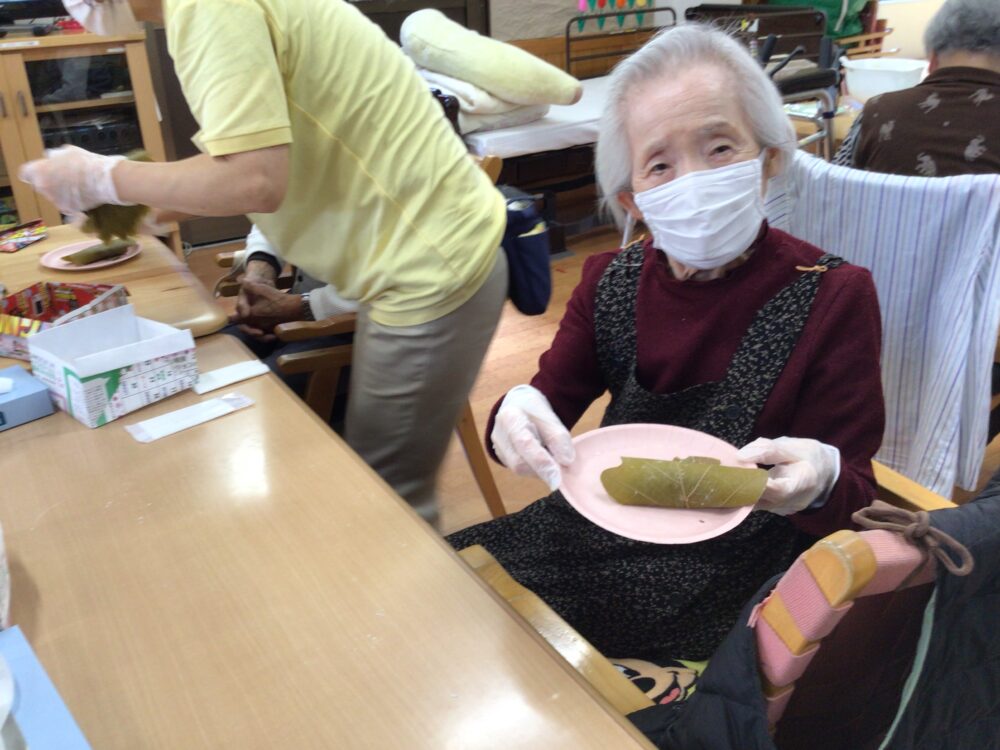 牧之原市デイサービス_端午の節句柏餅作り