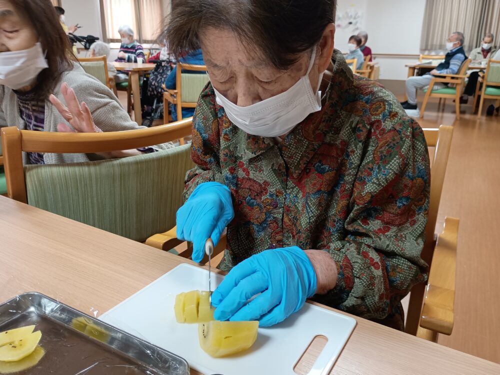 藤枝市デイサービス_5月こいのぼりケーキでおやつレク