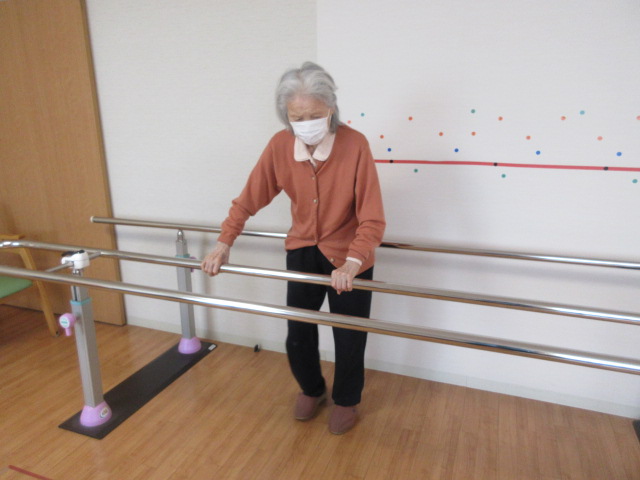 富士市デイサービス_個別機能訓練リハビリ歩行訓練編