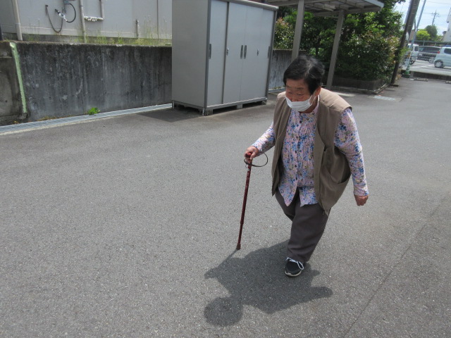 富士市デイサービス_個別機能訓練リハビリ歩行訓練編
