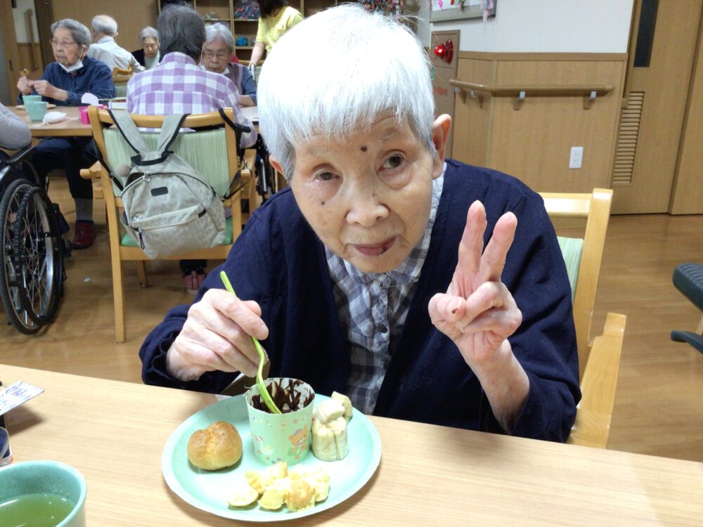 藤枝市デイサービス_おやつレクチョコレートフォンデュ
