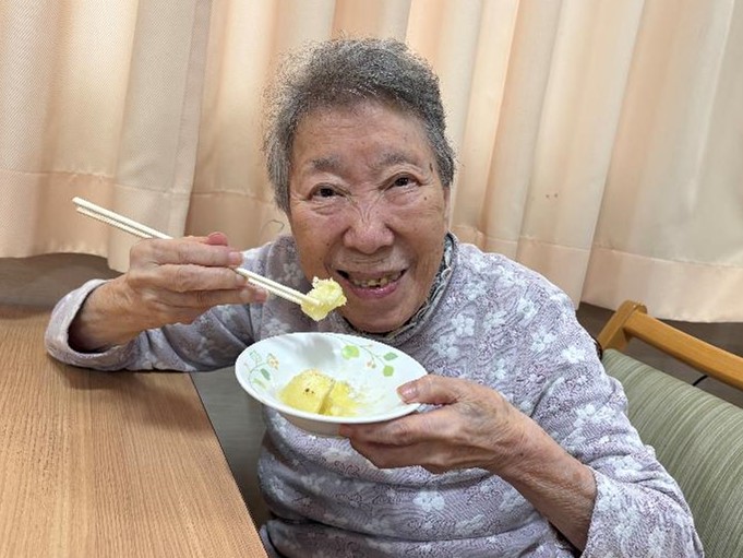 初生デイサービス 新じゃがでおやつづくり