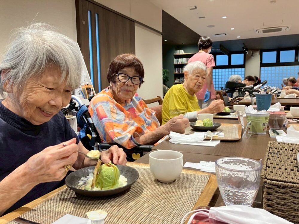 静岡市葵区デイサービス_カフェリハアイスの日