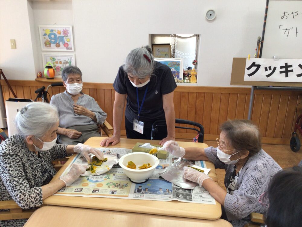 牧之原市デイサービス_敬老の日おやつ作り