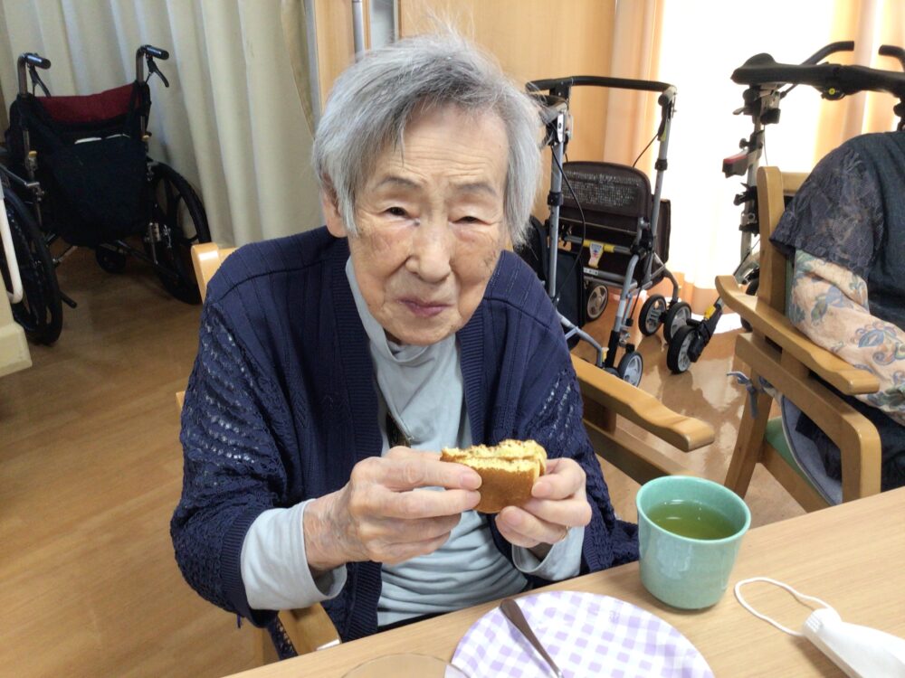 藤枝市デイサービス_おやつレク「どら焼き作り」
