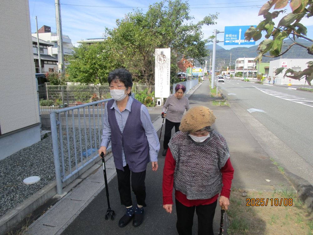 静岡市清水区デイサービス_10月8日(水)生活リハビリクラブ押切・食べ歩きクラブ吉野寿司