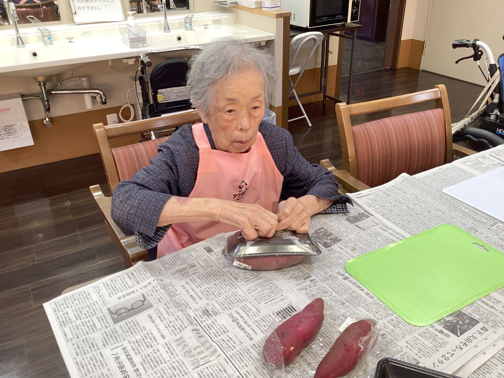 静岡市清水区デイサービス_料理クラブスイートポテト・柿