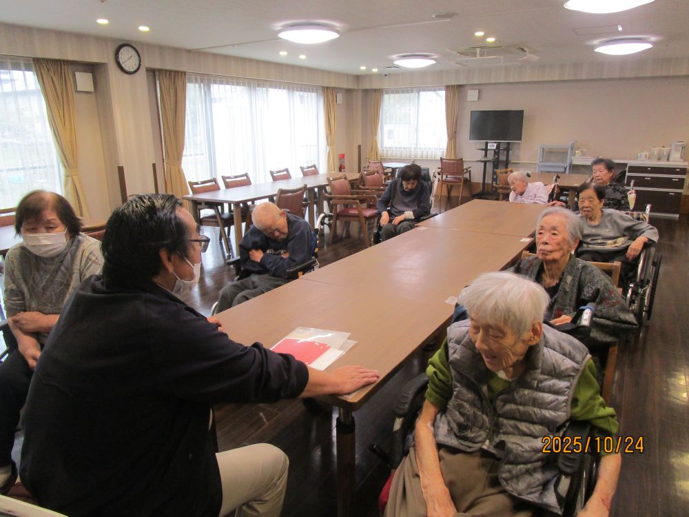 静岡市清水区デイサービス_新企画【リハ&レク押切】多いに体を動かし多いに笑いましょう