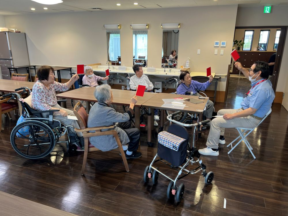 静岡市清水区デイサービス_新企画【リハ&レク押切】多いに体を動かし多いに笑いましょう