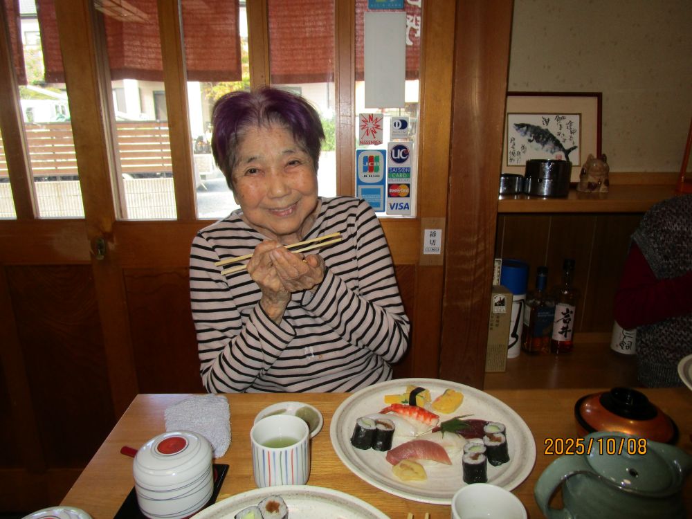 静岡市清水区デイサービス_10月8日(水)生活リハビリクラブ押切・食べ歩きクラブ吉野寿司