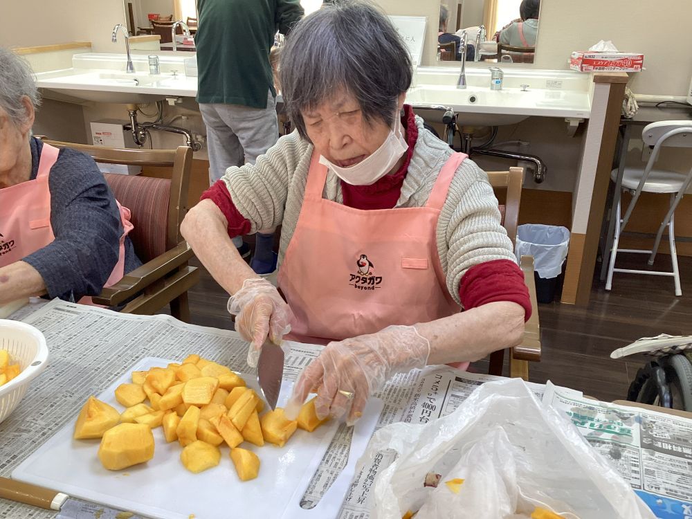 静岡市清水区デイサービス_料理クラブスイートポテト・柿