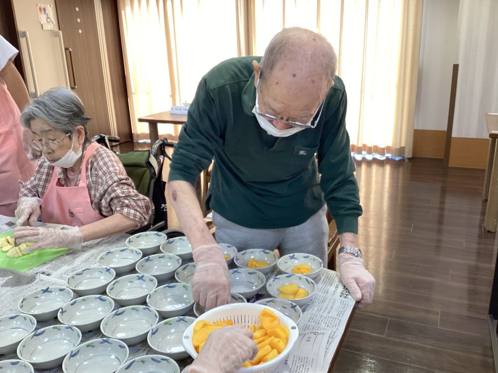 静岡市清水区デイサービス_料理クラブスイートポテト・柿