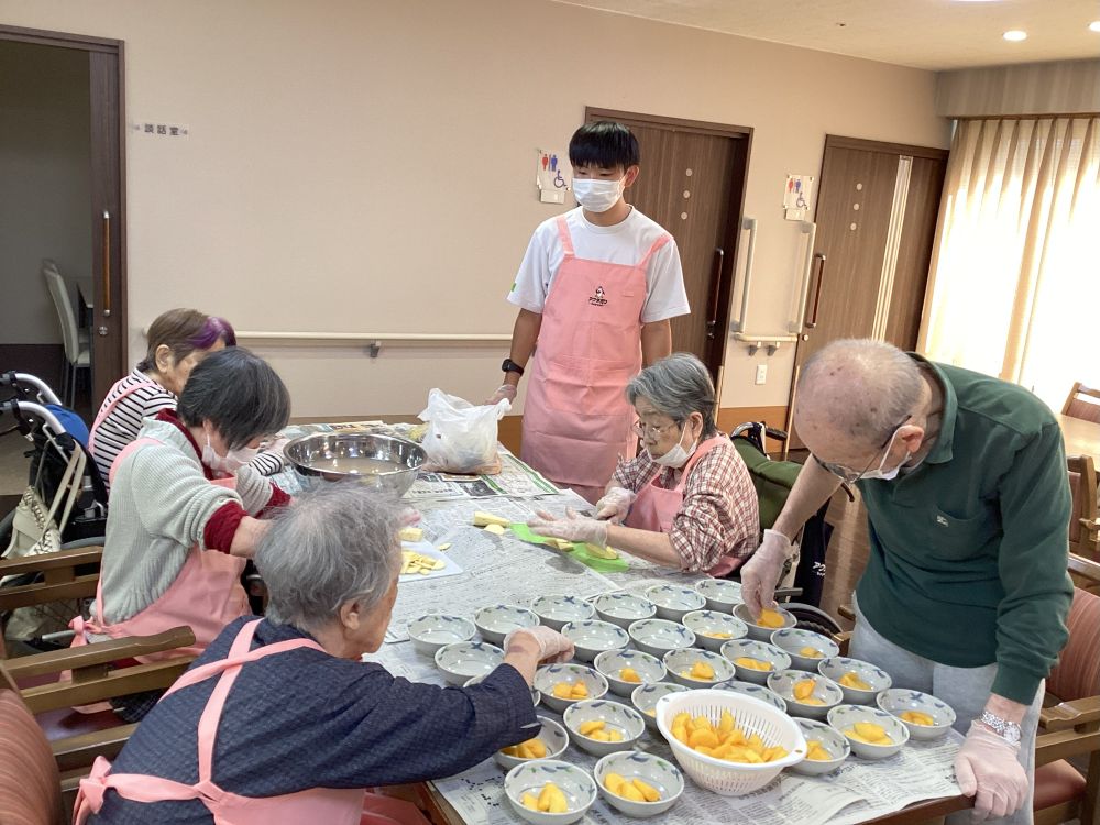 静岡市清水区デイサービス_料理クラブスイートポテト・柿