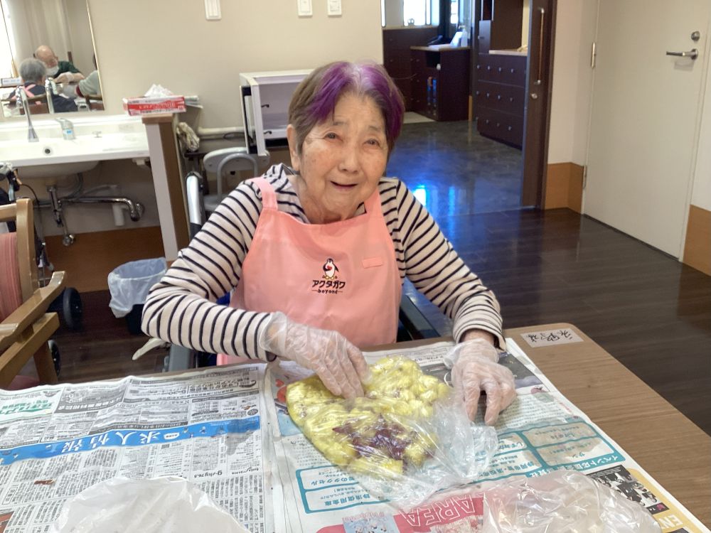 静岡市清水区デイサービス_料理クラブスイートポテト・柿